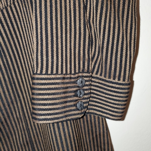 dressbarn Plus Size 3/4 Sleeve Collared Loose Fitting Top - Black and Gold 211 - Picture 4 of 7